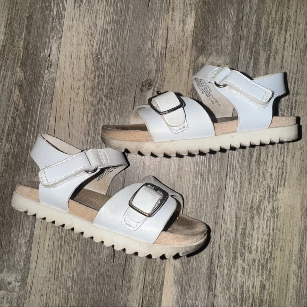 ☀️6/$20☀️ Cat & Jack Kids White Sandals with Buckles